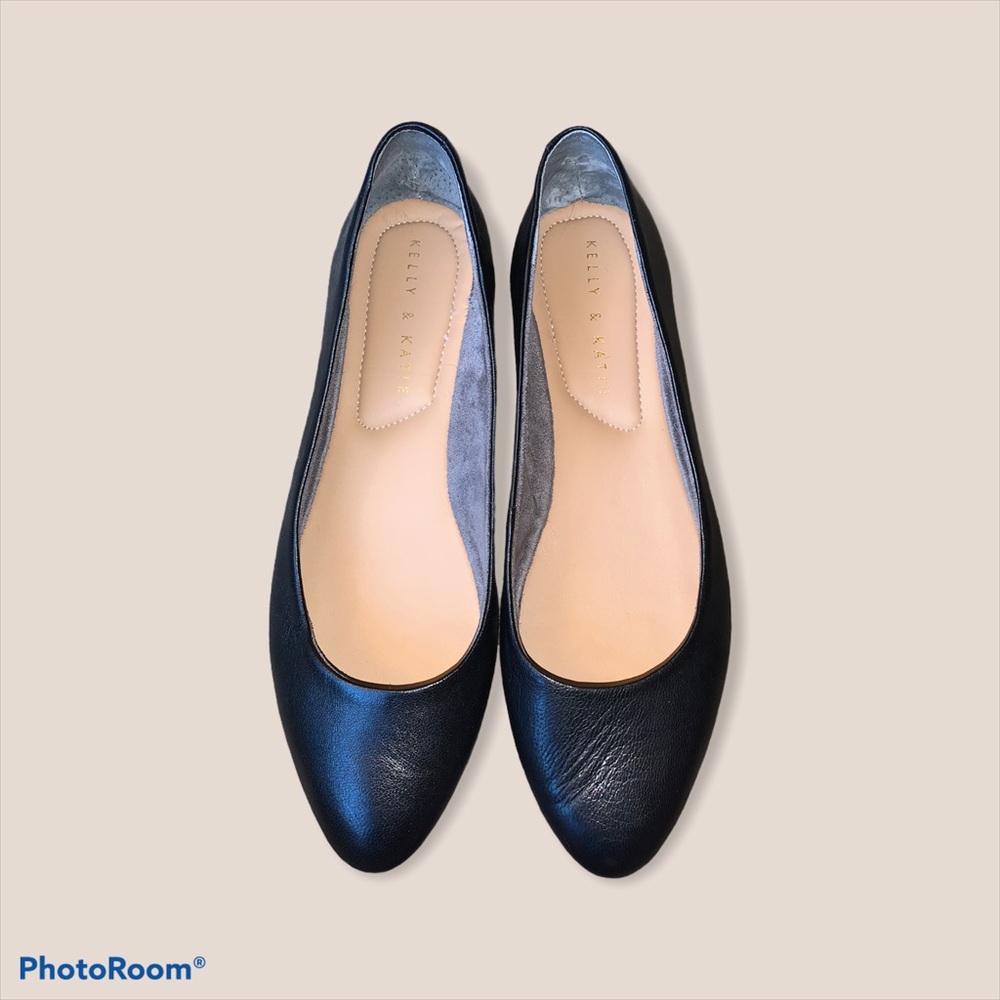 Kelly & Katie Astor flat